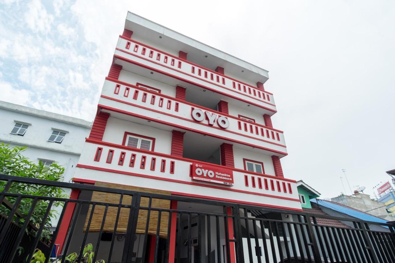 Oyo 447 Hutasimo Residence Medan Exterior foto